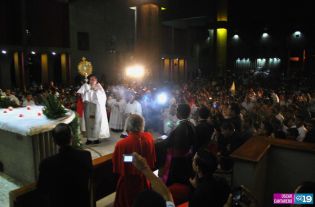 Con mucho regocijo fieles católicos reciben a Cardenal Brenes en Catedral de Managua