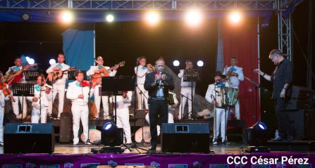 Concierto “Amor de Madre” en el Puerto Salvador Allende