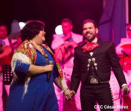 Concierto “Amor de Madre” en el Puerto Salvador Allende