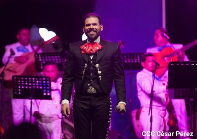 Concierto “Amor de Madre” en el Puerto Salvador Allende