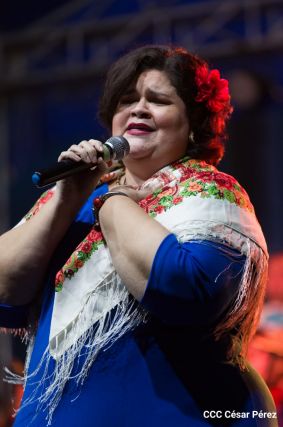 Concierto “Amor de Madre” en el Puerto Salvador Allende