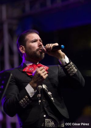 Concierto “Amor de Madre” en el Puerto Salvador Allende