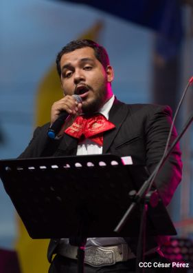 Concierto “Amor de Madre” en el Puerto Salvador Allende