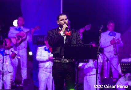 Concierto “Amor de Madre” en el Puerto Salvador Allende