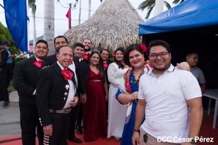 Concierto “Amor de Madre” en el Puerto Salvador Allende