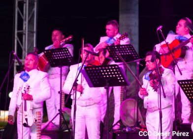 Concierto “Amor de Madre” en el Puerto Salvador Allende