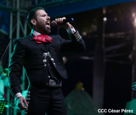 Concierto “Amor de Madre” en el Puerto Salvador Allende