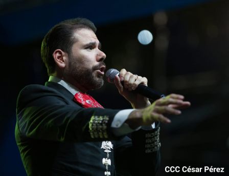 Concierto “Amor de Madre” en el Puerto Salvador Allende