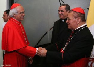 Presidente Daniel y Compañera Rosario reciben a Su Eminencia Cardenal Leopoldo Brenes