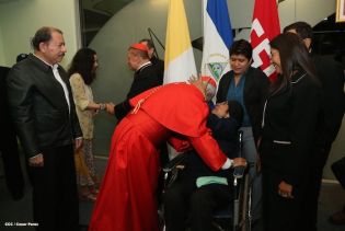 Presidente Daniel y Compañera Rosario reciben a Su Eminencia Cardenal Leopoldo Brenes