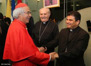 Presidente Daniel y Compañera Rosario reciben a Su Eminencia Cardenal Leopoldo Brenes