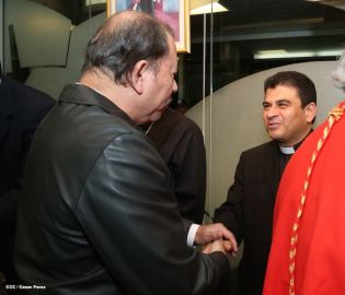 Presidente Daniel y Compañera Rosario reciben a Su Eminencia Cardenal Leopoldo Brenes