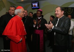 Presidente Daniel y Compañera Rosario reciben a Su Eminencia Cardenal Leopoldo Brenes