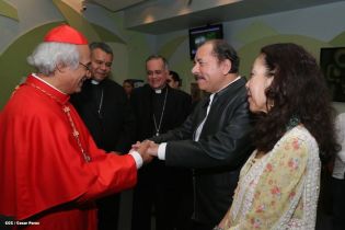 Presidente Daniel y Compañera Rosario reciben a Su Eminencia Cardenal Leopoldo Brenes