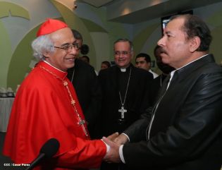 Presidente Daniel y Compañera Rosario reciben a Su Eminencia Cardenal Leopoldo Brenes