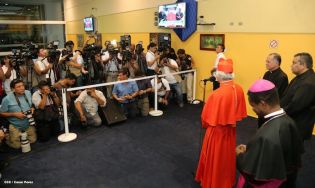 Presidente Daniel y Compañera Rosario reciben a Su Eminencia Cardenal Leopoldo Brenes