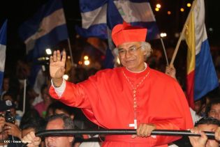 Presidente Daniel y Compañera Rosario reciben a Su Eminencia Cardenal Leopoldo Brenes