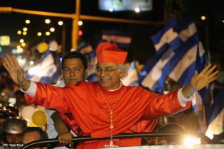 Presidente Daniel y Compañera Rosario reciben a Su Eminencia Cardenal Leopoldo Brenes