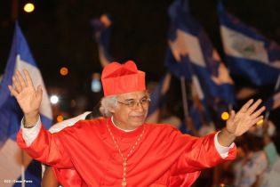 Presidente Daniel y Compañera Rosario reciben a Su Eminencia Cardenal Leopoldo Brenes