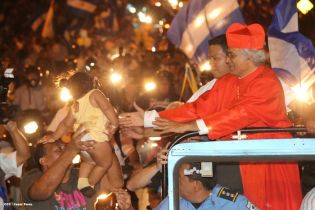 Presidente Daniel y Compañera Rosario reciben a Su Eminencia Cardenal Leopoldo Brenes