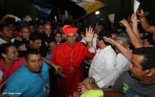 Presidente Daniel y Compañera Rosario reciben a Su Eminencia Cardenal Leopoldo Brenes