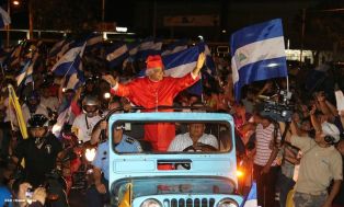 Presidente Daniel y Compañera Rosario reciben a Su Eminencia Cardenal Leopoldo Brenes
