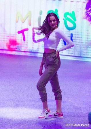 Miss Teen: Arte, Belleza e Identidad Cultural