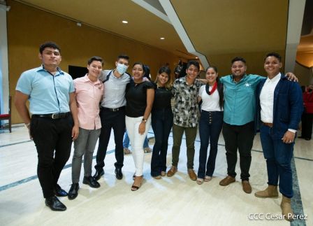 ¡Nicaragua libre y luminosa! Cantata en homenaje al Comandante Carlos Fonseca