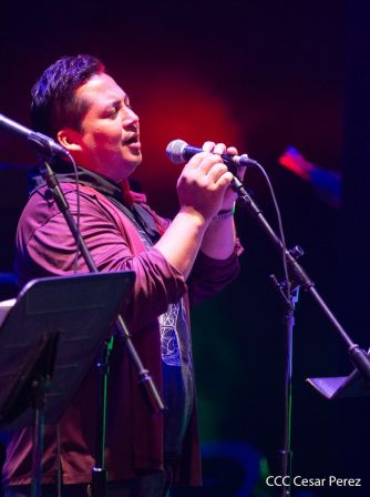 ¡Nicaragua libre y luminosa! Cantata en homenaje al Comandante Carlos Fonseca