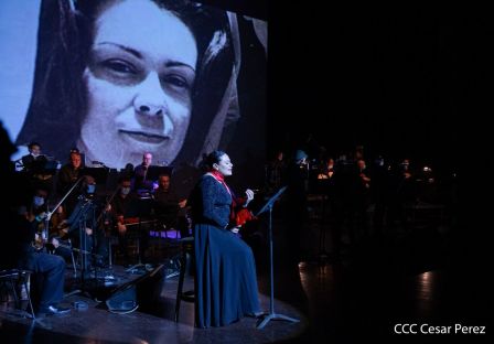 ¡Nicaragua libre y luminosa! Cantata en homenaje al Comandante Carlos Fonseca