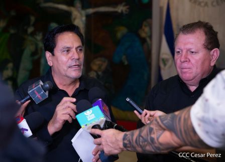 ¡Nicaragua libre y luminosa! Cantata en homenaje al Comandante Carlos Fonseca