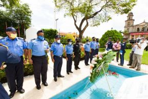 Ofrendas florales en el 85 aniversario del natalicio del Comandante Carlos Fonseca Amador