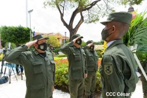 Ofrendas florales en el 85 aniversario del natalicio del Comandante Carlos Fonseca Amador