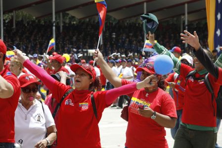 Desfile cívico-militar en honor al primer aniversario del tránsito a la inmortalidad de Chávez