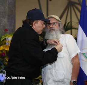 Acto en Conmemoración del 41 Aniversario de la Gran Cruzada Nacional de Alfabetización