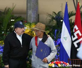 Acto en Conmemoración del 41 Aniversario de la Gran Cruzada Nacional de Alfabetización