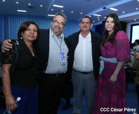 "ES Arte Moda, Diseño y Muralismo"