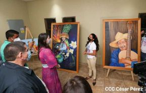 "ES Arte Moda, Diseño y Muralismo"