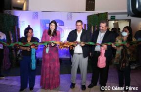 "ES Arte Moda, Diseño y Muralismo"