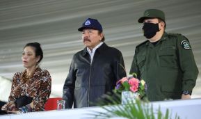 Desfile Pueblo-Ejército conmemorando 42 Años de Amor a la Patria