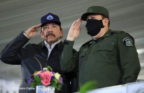 Desfile Pueblo-Ejército conmemorando 42 Años de Amor a la Patria