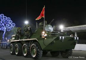 Desfile Pueblo-Ejército conmemorando 42 Años de Amor a la Patria