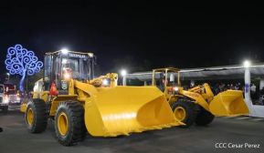 Desfile Pueblo-Ejército conmemorando 42 Años de Amor a la Patria