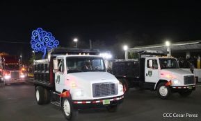 Desfile Pueblo-Ejército conmemorando 42 Años de Amor a la Patria