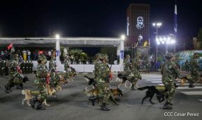 Desfile Pueblo-Ejército conmemorando 42 Años de Amor a la Patria