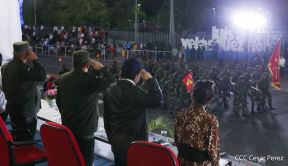 Desfile Pueblo-Ejército conmemorando 42 Años de Amor a la Patria