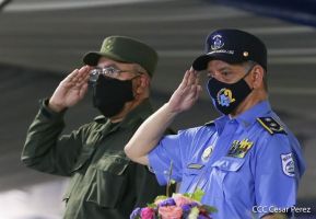 Desfile Pueblo-Ejército conmemorando 42 Años de Amor a la Patria
