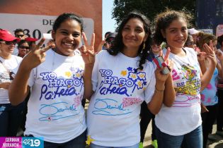 Mujeres Sandinistas movilizadas en saludo al 8 de Marzo