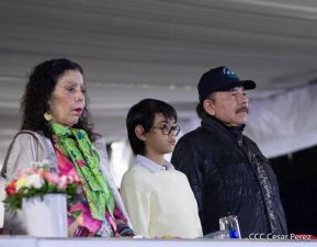 Desfile policial Centinelas de la Paz por el 42 aniversario de la Policía Nacional