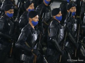 Desfile policial Centinelas de la Paz por el 42 aniversario de la Policía Nacional